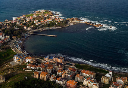 Двама души се удавиха в морето край Ахтопол