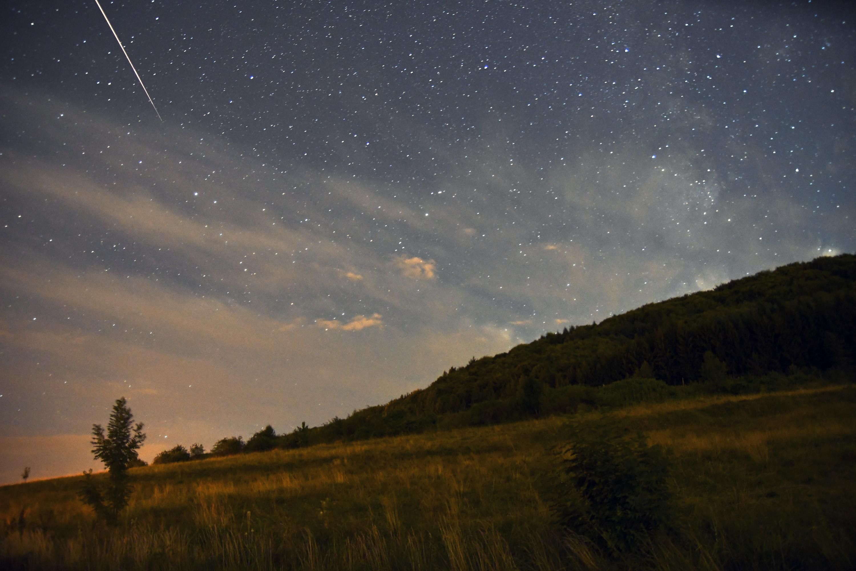 Пълнолуние засенчва красотата на Персеидите