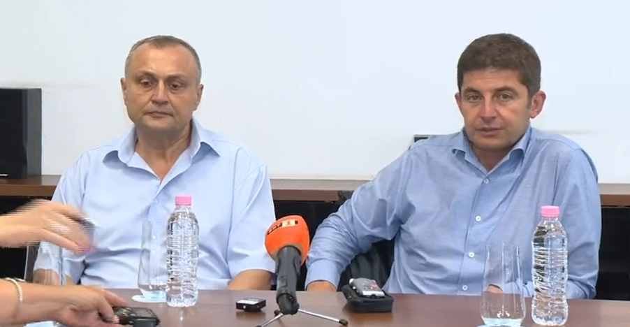 Моряците на кораба "Рожен" не са били блокирани (ВИДЕО)