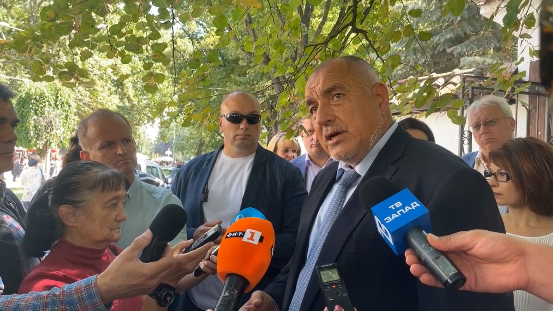 Лидерът на ГЕРБ Бойко Борисов: Василев и Петков изсмукаха стотици милиони от държавата (обзор)
