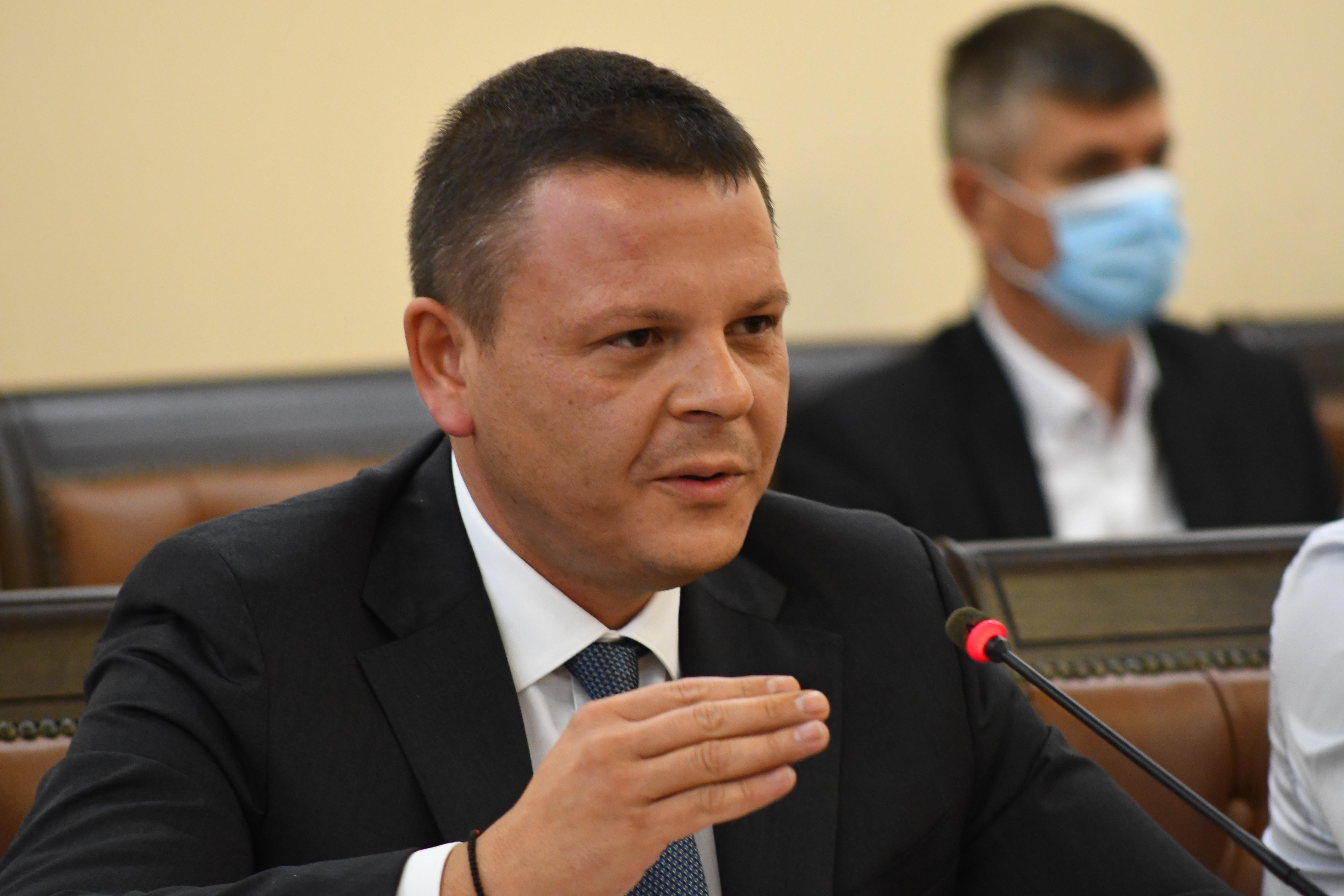 Служебният министър на транспорта: Не е проблемът в момента осигуряването на количествата газ, а на каква цена ще бъде направено това