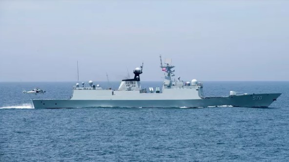 Китай ще проведе военни учения с бойни стрелби в Източнокитайско море