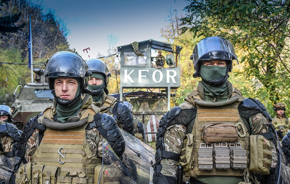 Специалните части на Косово заедно с американци, германци и британци от КФОР тренират разпръскване на демонстрации и използване на шокови бомби