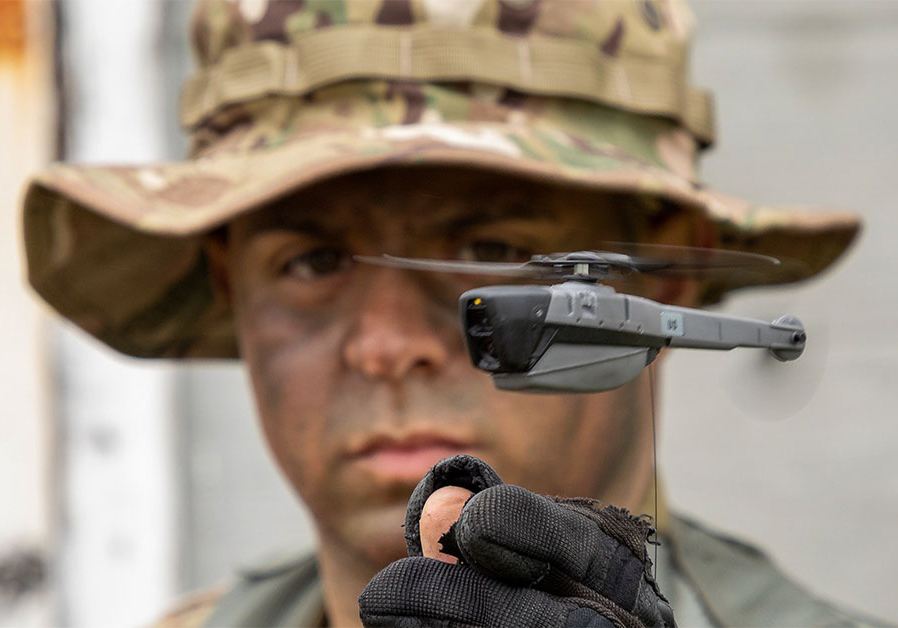 Великобритания с нова военна помощ за Украйна, включително микродронове Black Hornet