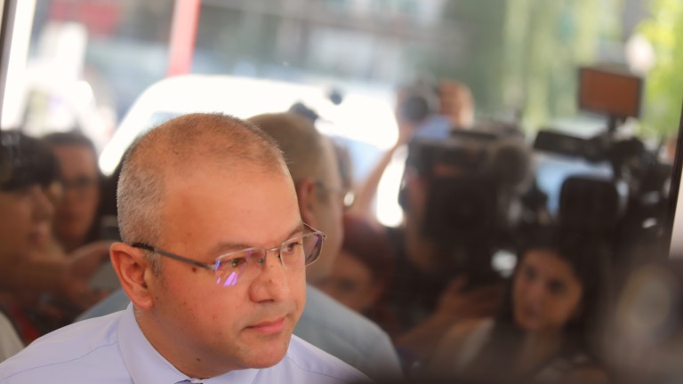 Шефът на ДКК Венцислав Димитров: Нинова е оставила дружеството да работи в нарушение на закона