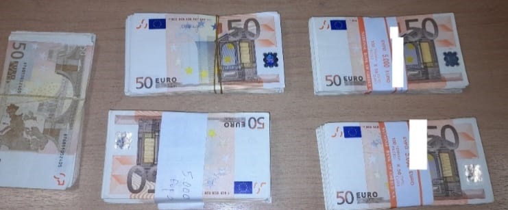 Хванаха ало измамници, излъгали гъркиня