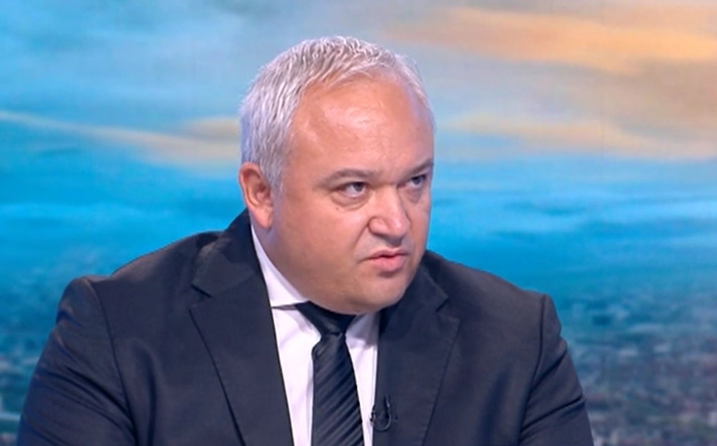 Министър Демерджиев: Полицаи на средно ниво участват в трафика на мигранти