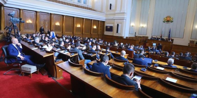 Автентичност на изборите и политиците