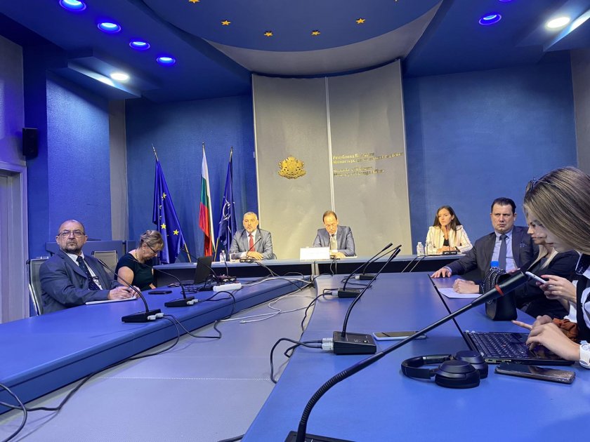 България няма да признава паспорти, издадени от окупирани зони в Украйна