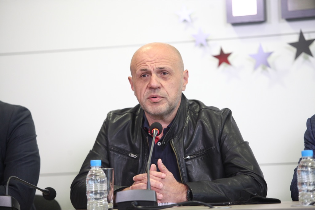 Дончев: Печалбите на държавните енергийни дружества да покрият компенсациите за бизнеса