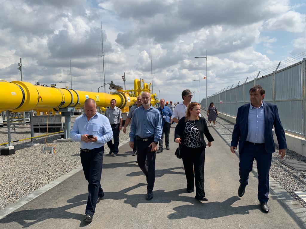 Шишков: Всеки ден получавам снимки от строителството на интерконектора с Гърция