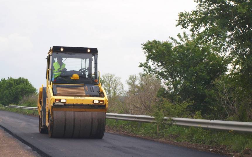 Пиян шофьор се заби във валяк в Русе