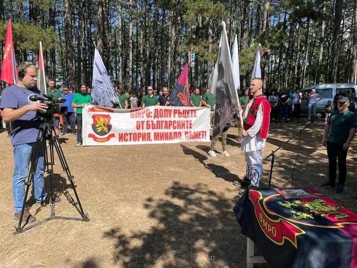 ВМРО откри кампанията си за парламентарните избори на емблематично място (СНИМКИ)
