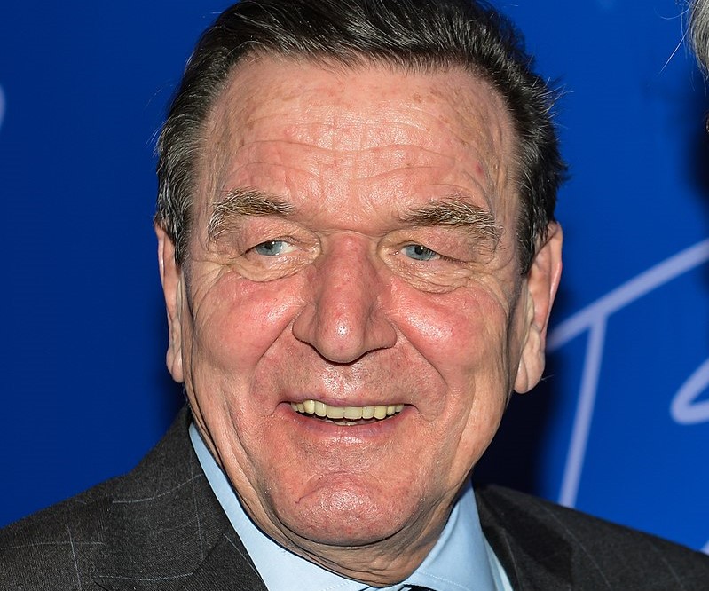 Герхард Шрьодер: Думите на Зеленски за превземане на  Крим са „глупости“