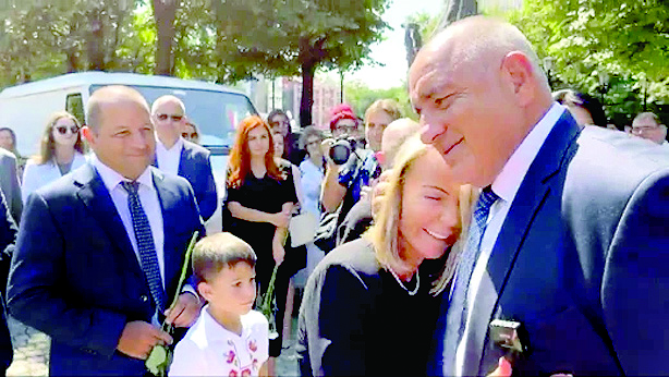 Бойко Борисов: Ще върнем старата цена на тока (обзор)