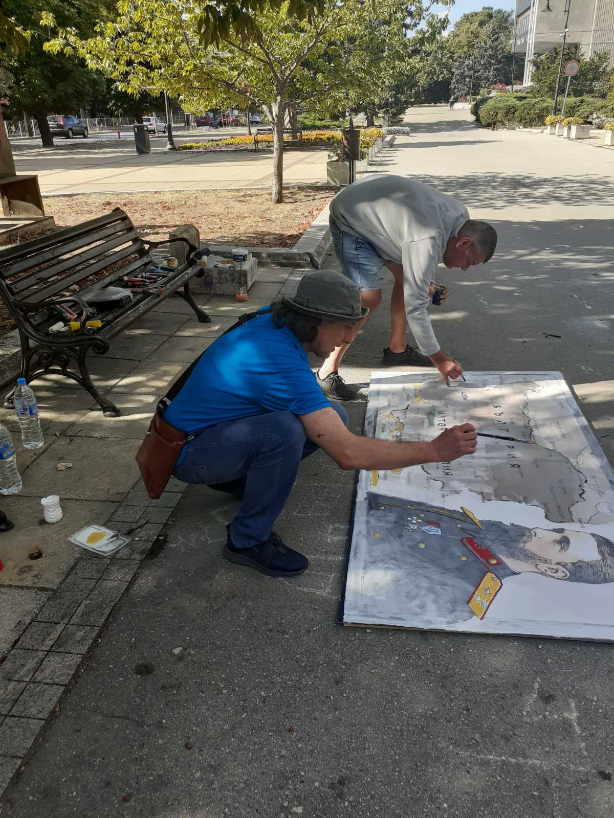 Трима художници сътвориха във Варна картина на Съединението