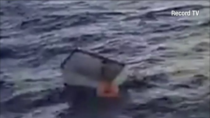 Рибар плава във фризер 11 дни в Атлантическия океан