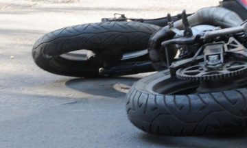 Неправоспособен моторист е в болница след челна катастрофа на Околовръстното шосе в София