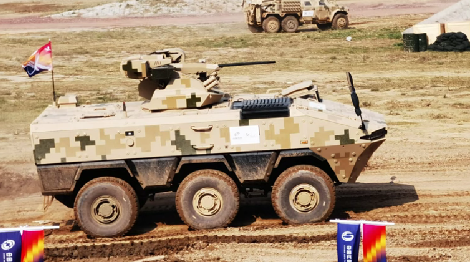 „Свободна преса“: За китайския „Железен човек“ не са опасни дори мините-капани (Видео)