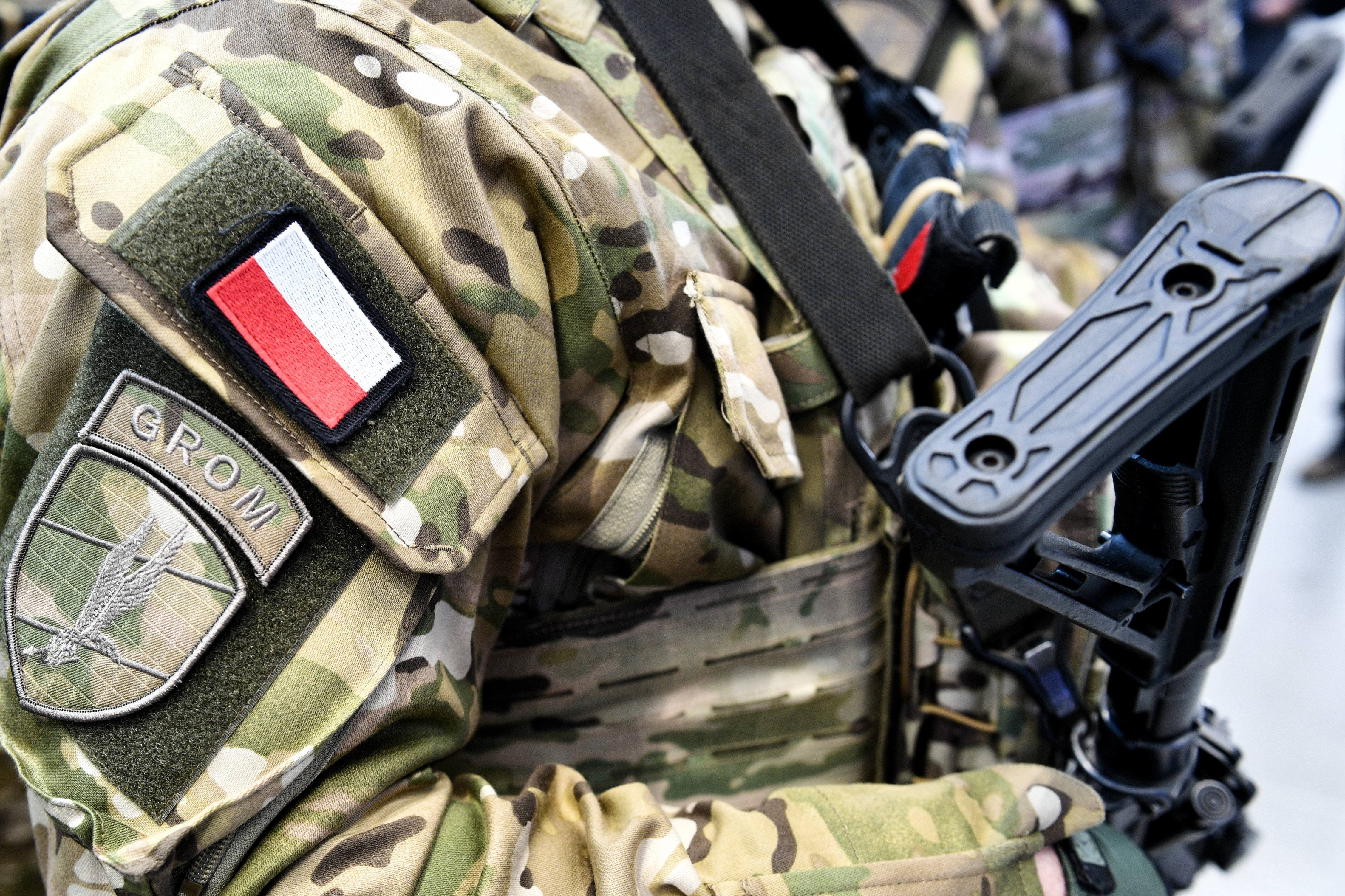 „Московски комсомолец“: Полша подозрително съсредоточава сили на границата с Беларус