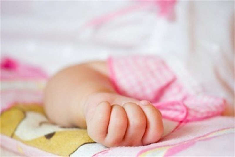 Отпускът по майчинство се увеличава от шест на девет месеца в Гърция