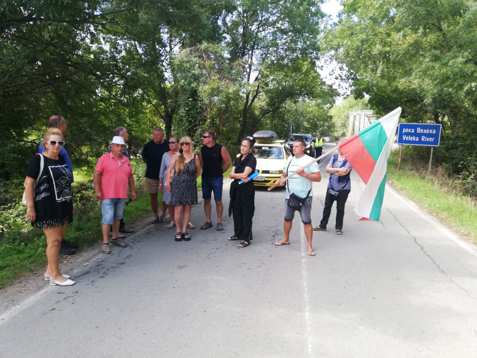 Собственици на земи в Синеморец: Не ни пускат в имотите ни, вместо това ни глобяват