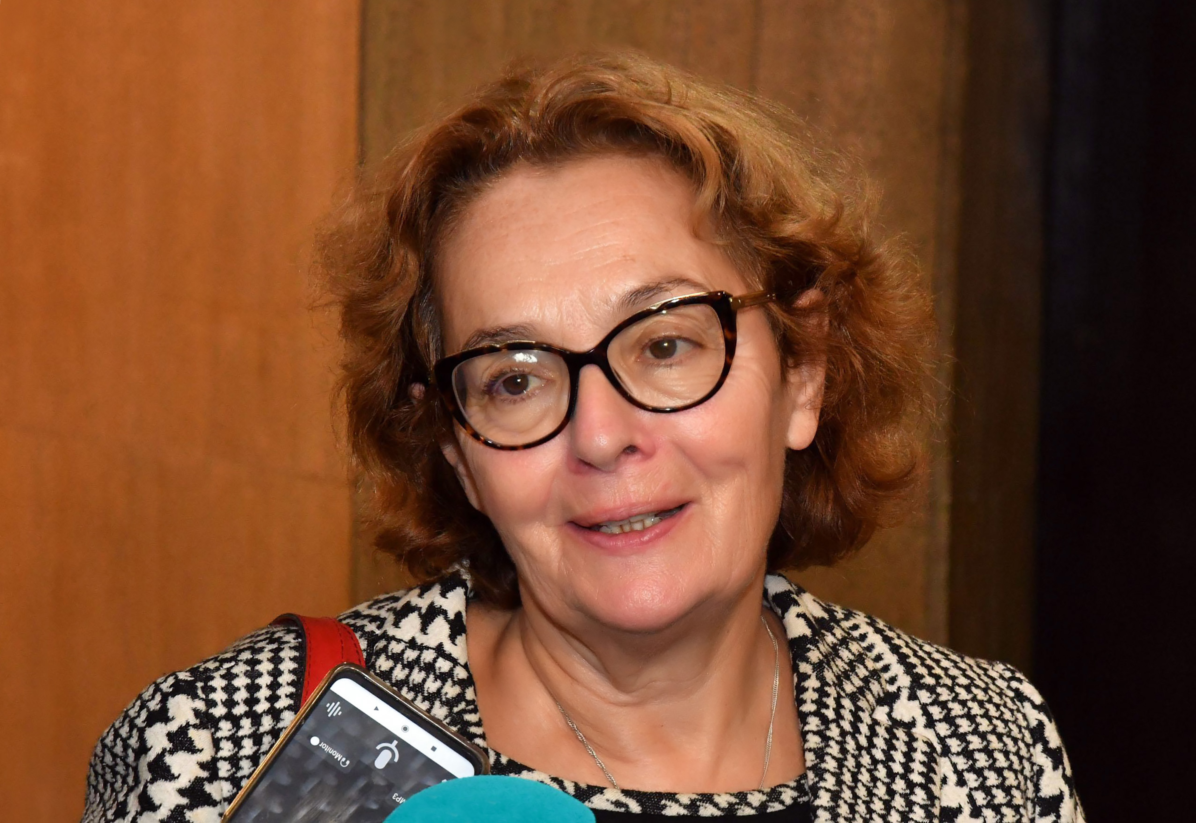 Проф. Румяна Коларова, политолог, пред „Труд“: Служебните правителства са изключително вредни за България