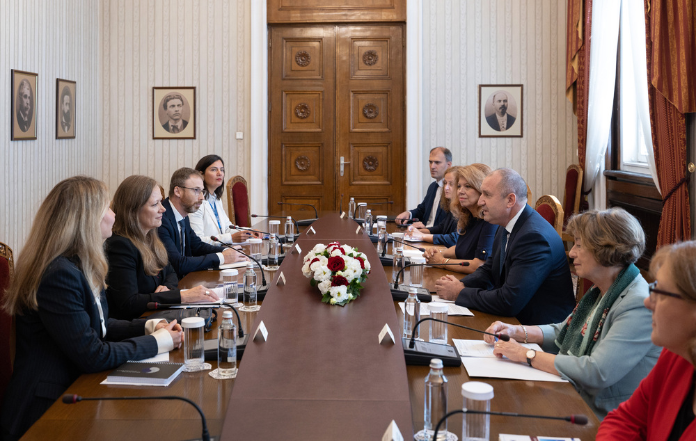 Румен Радев: България се нуждае от стабилно редовно правителство и работещ парламент с дългосрочен хоризонт