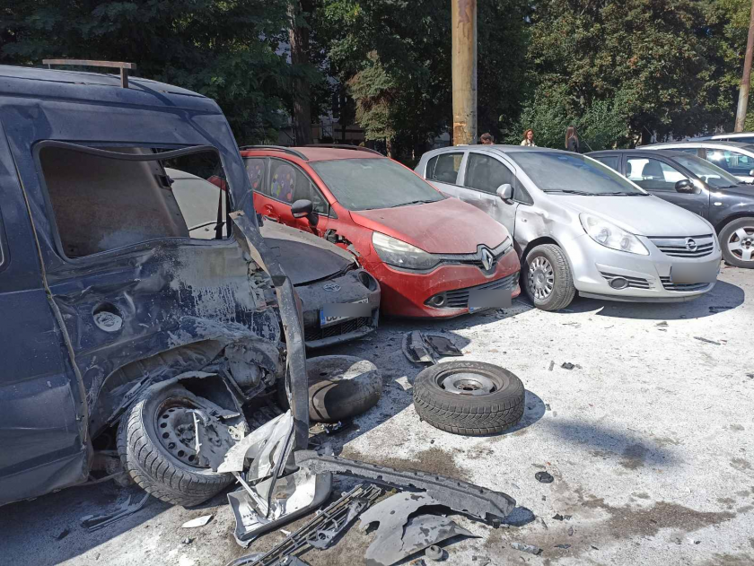 18-годишната, помела пет коли снощи в "Люлин", е била на алкохол и кокаин