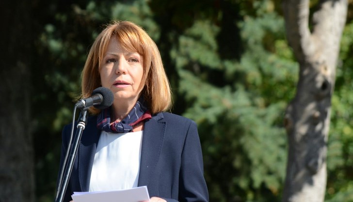 Йорданка Фандъкова: Две училища в София преминават на едносменен режим