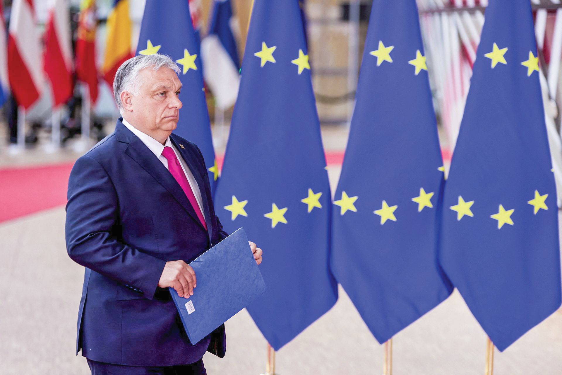 Брюксел реже 7,5 млрд. евро за Унгария (обзор)