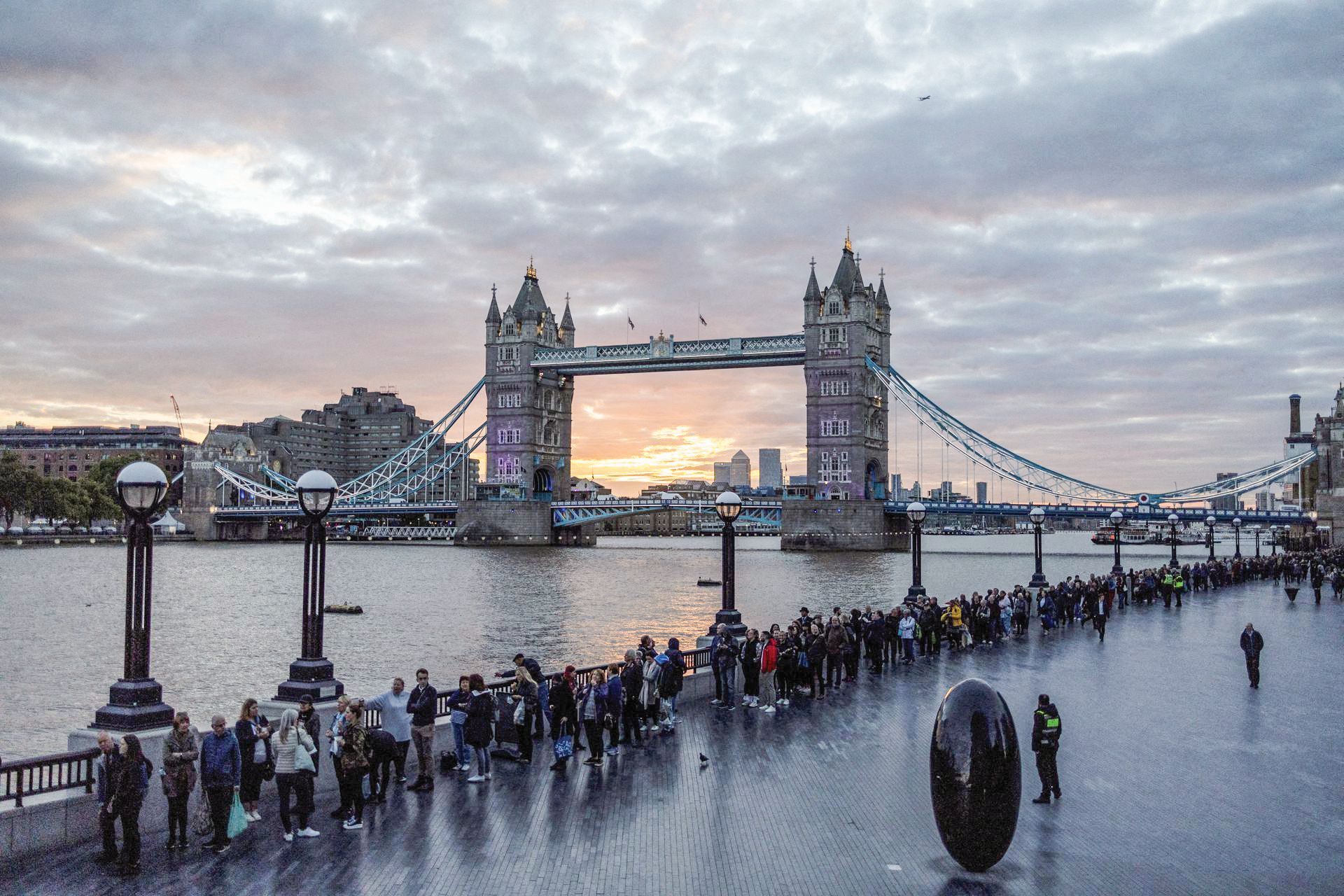 1 000 000 души в Лондон за погребението на Елизабет II