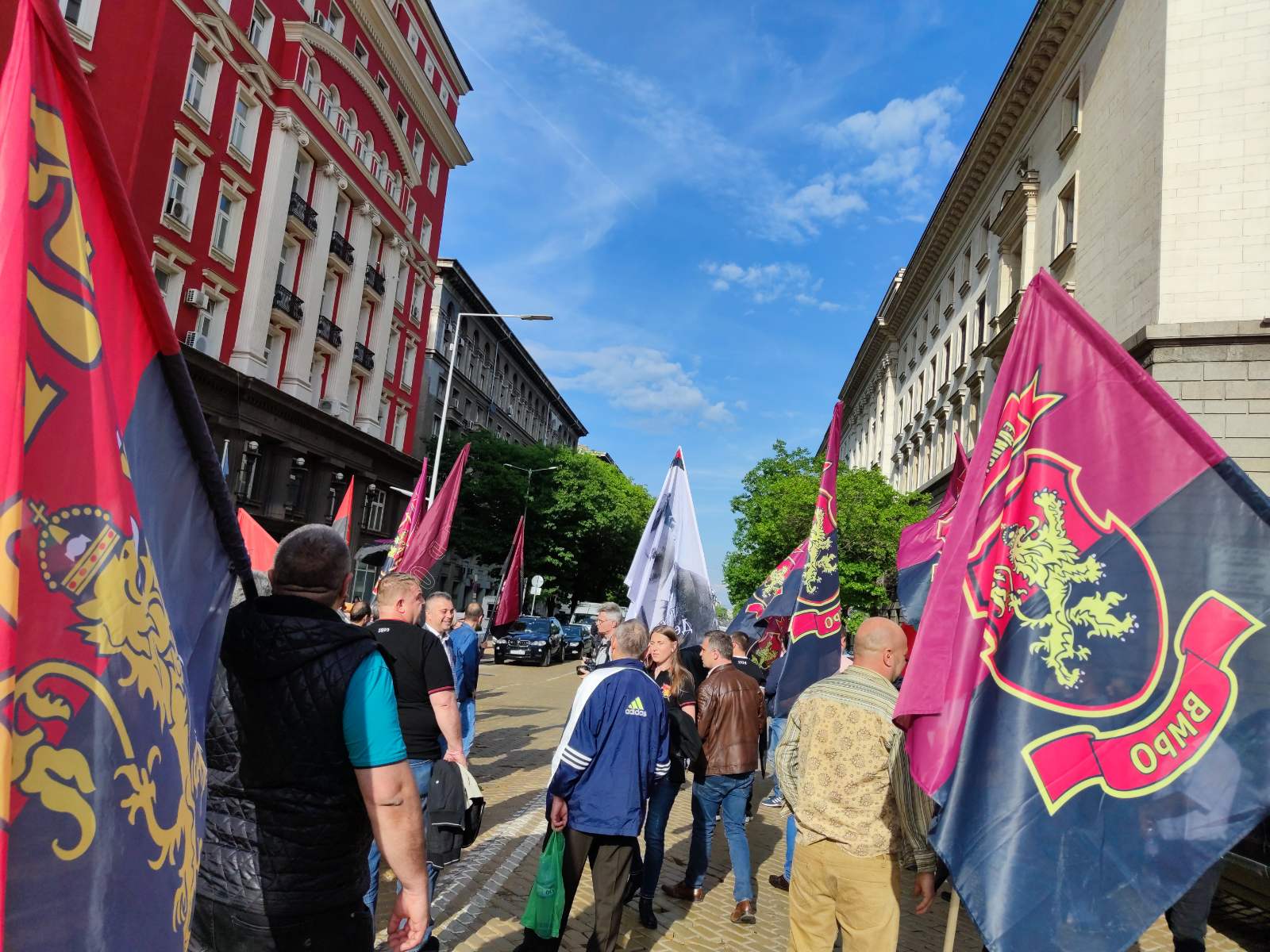 На 23 септември ВМРО излиза на протест пред заради секциите в Турция
