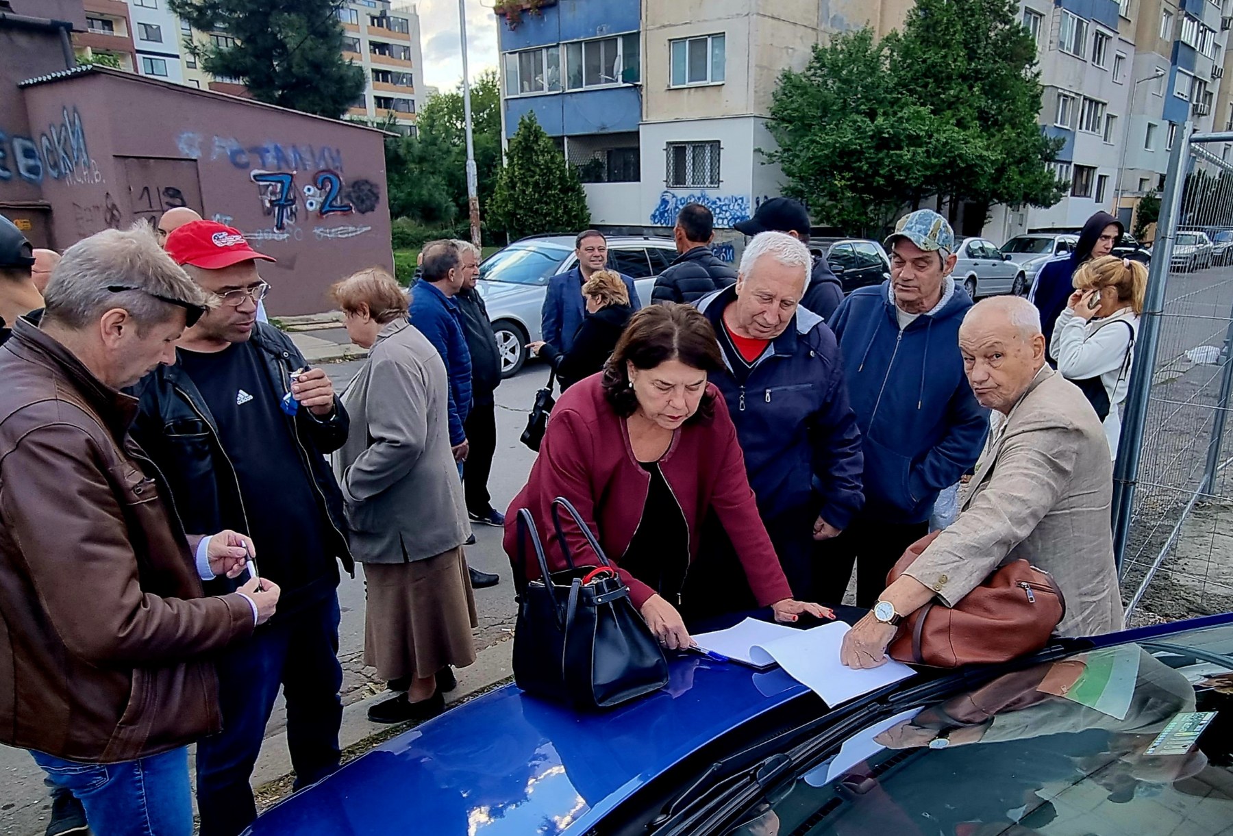 БСП - "Връбница" подкрепи протест на граждани от района срещу нов строеж в зелена площ