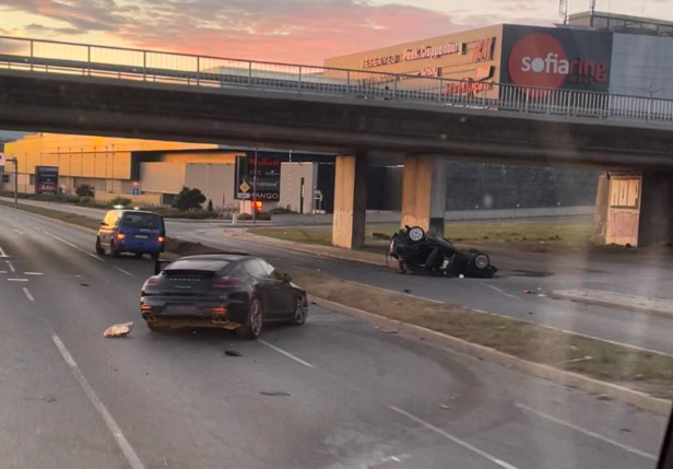 Тежка катастрофа на Околовръстното в София, има загинал