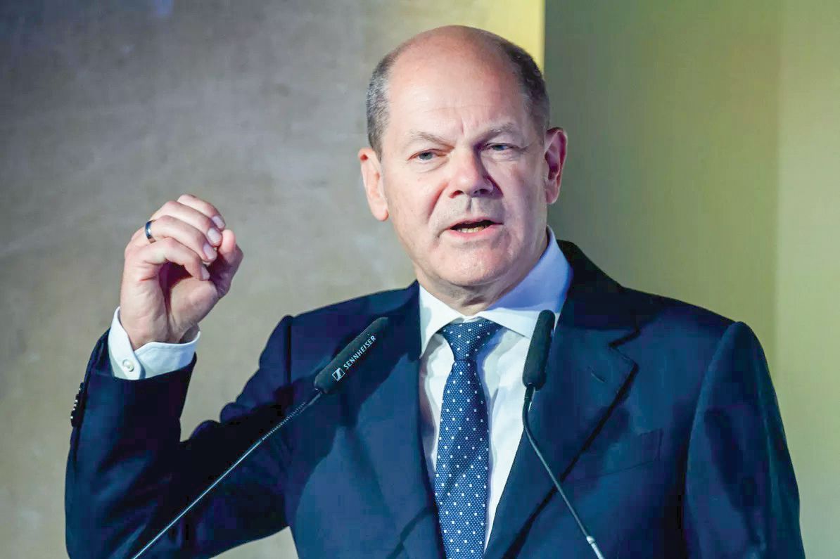 Олаф Шолц е с COVID-19