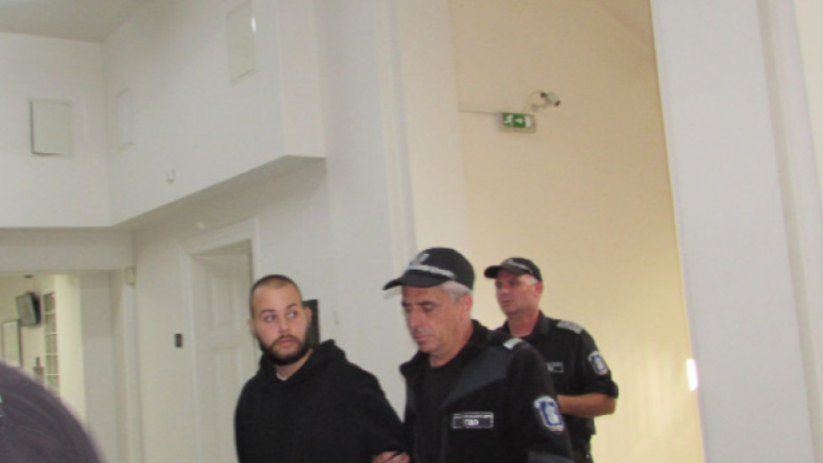 Домашен арест за 18-годишния шофьор, обвиняем за катастрофа в Шумен