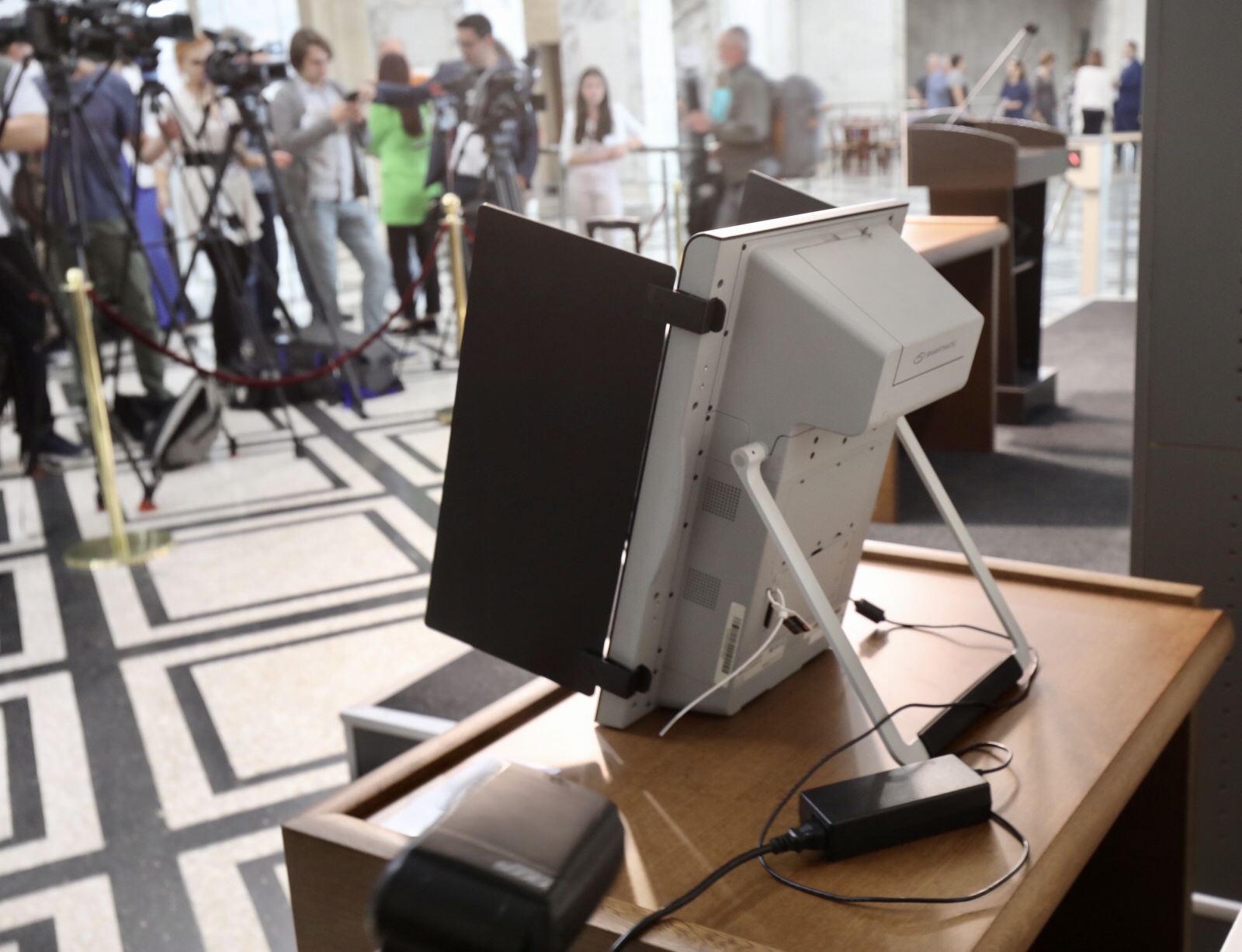 Сигнал: Подготвя се саботаж на машинното гласуване в ромските махали