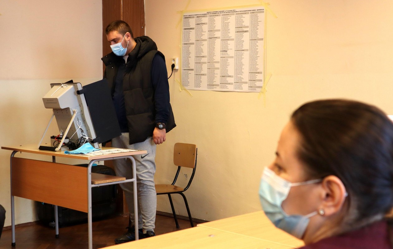 „Галъп”: 3,6% избирателна активност към 9.00 ч.