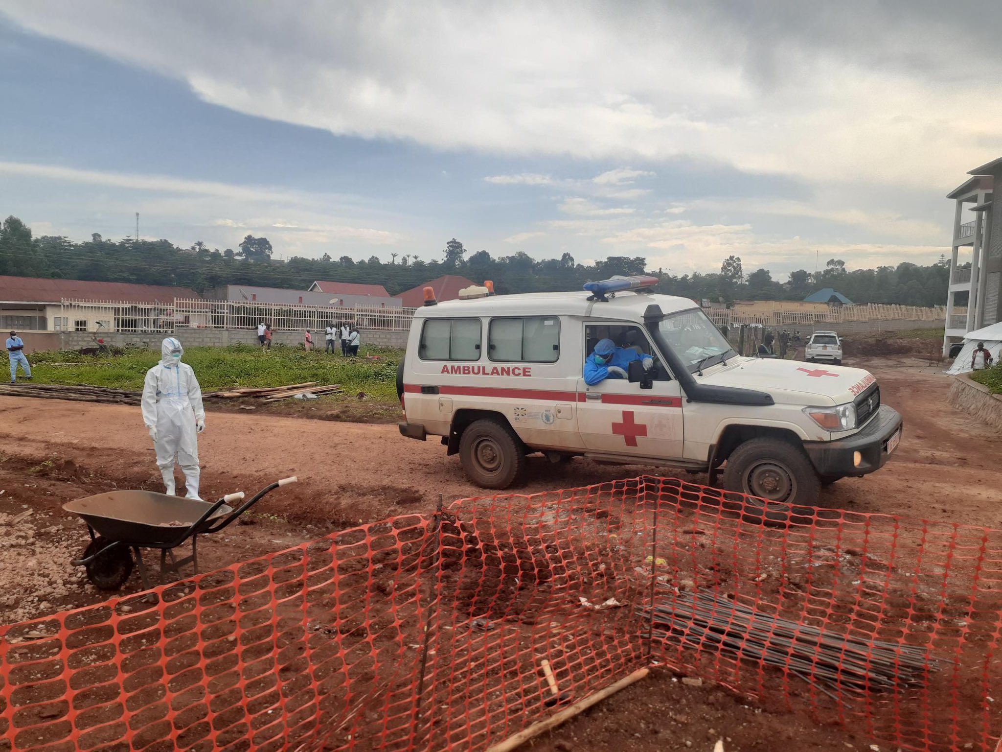 Взрив на ебола в Уганда, ваксините вече не работят