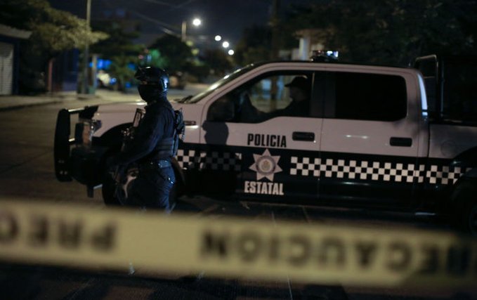 Нападатели убиха 18 души при атака срещу кметството в Южно Мексико