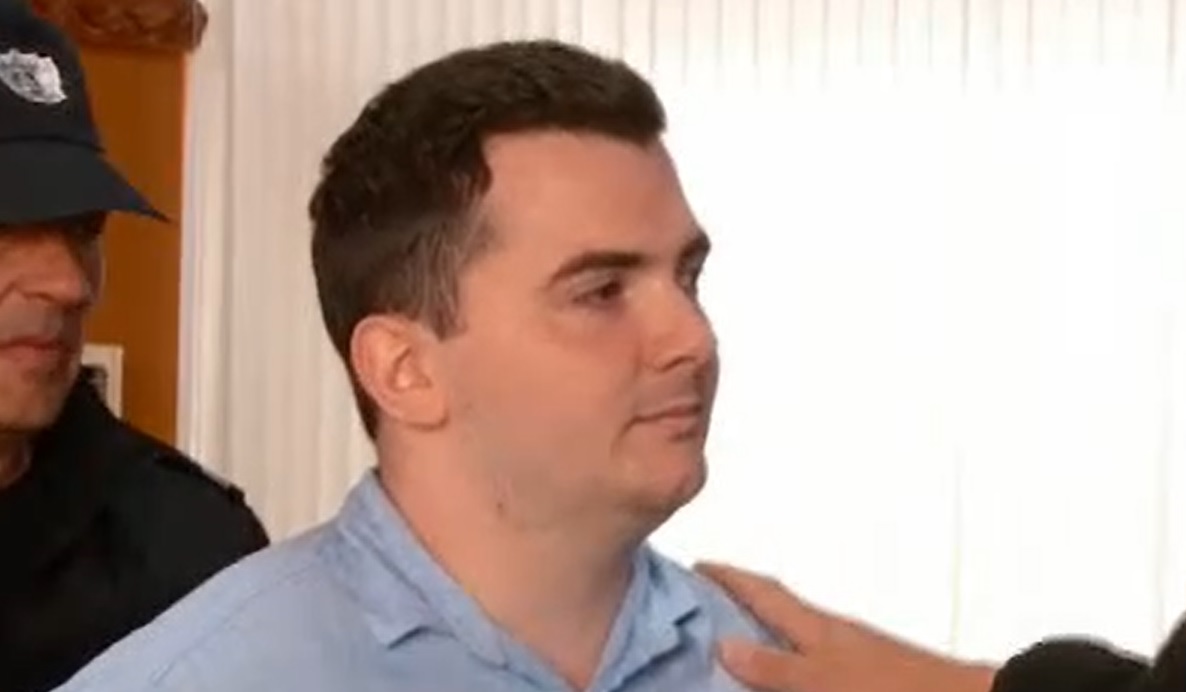 Екстрадират в Германия 23-годишен българин, работил в кол център