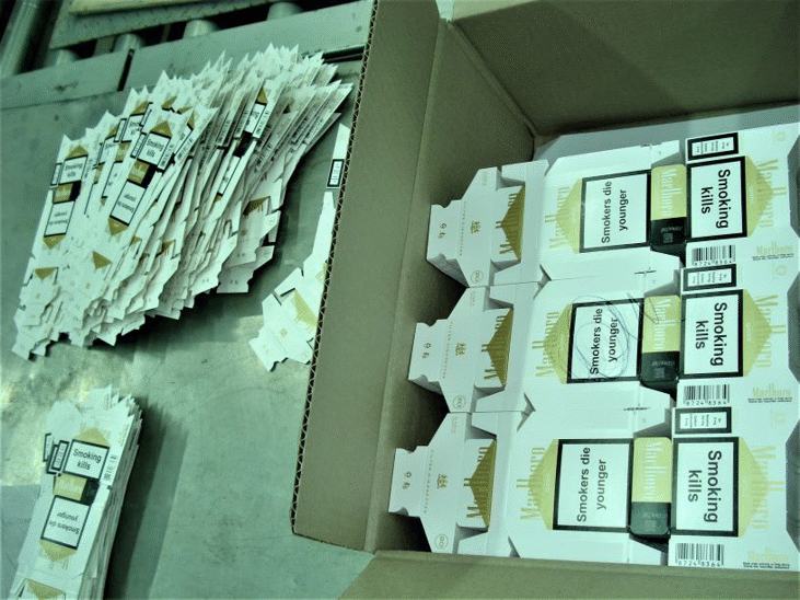 Задържаха заготовки за производство за близо 4 млн. кутии фалшиви цигари