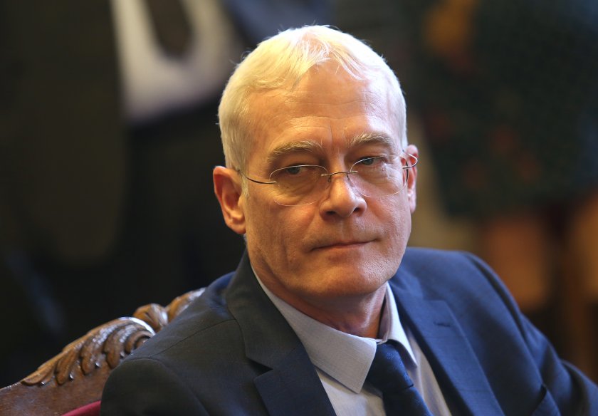 2000 лв. заплата за лекар в 154 болници у нас