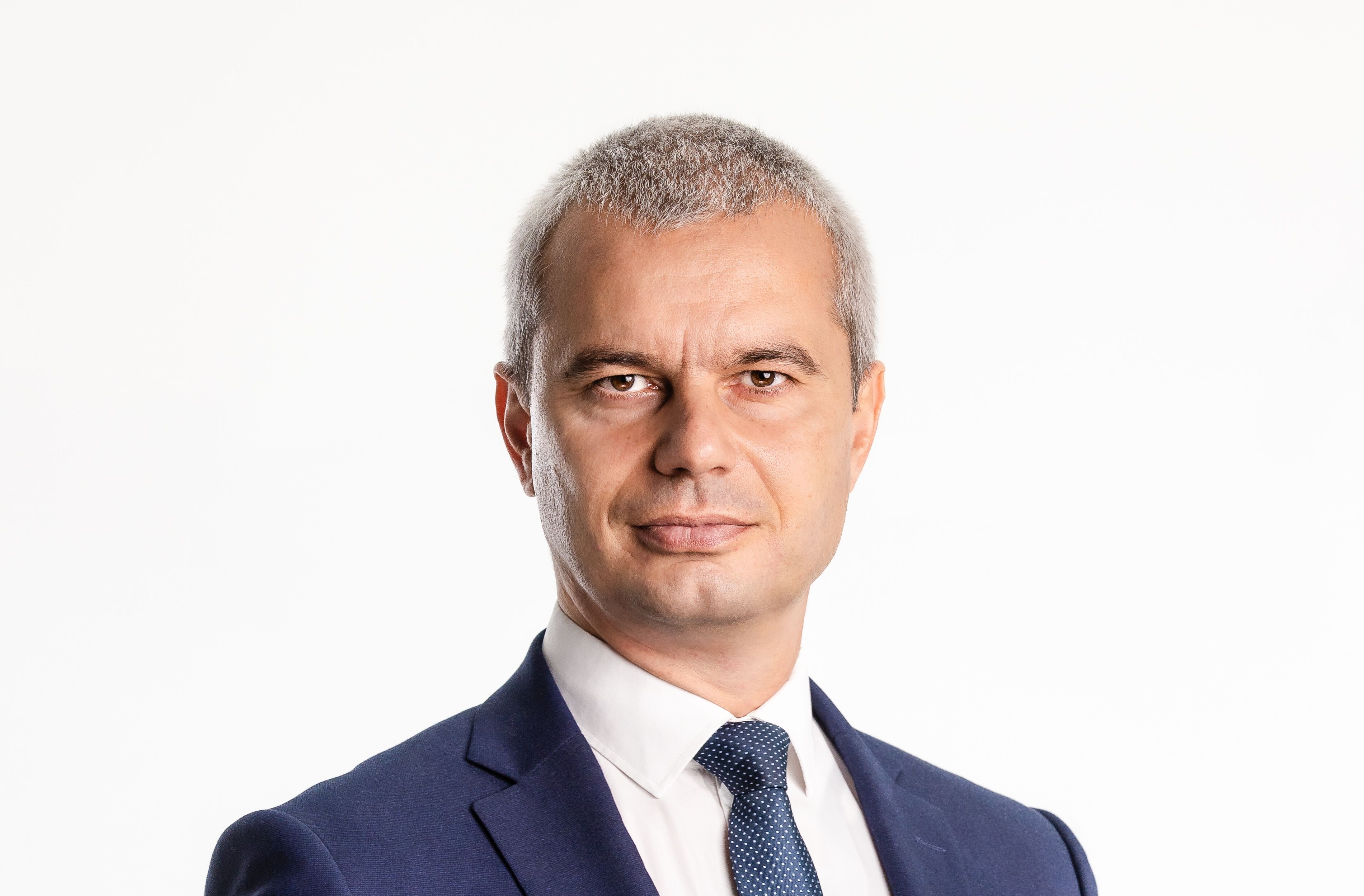 Костадин Костадинов, председател на „Възраждане“, пред Труд News: Най-доброто решение са нови избори