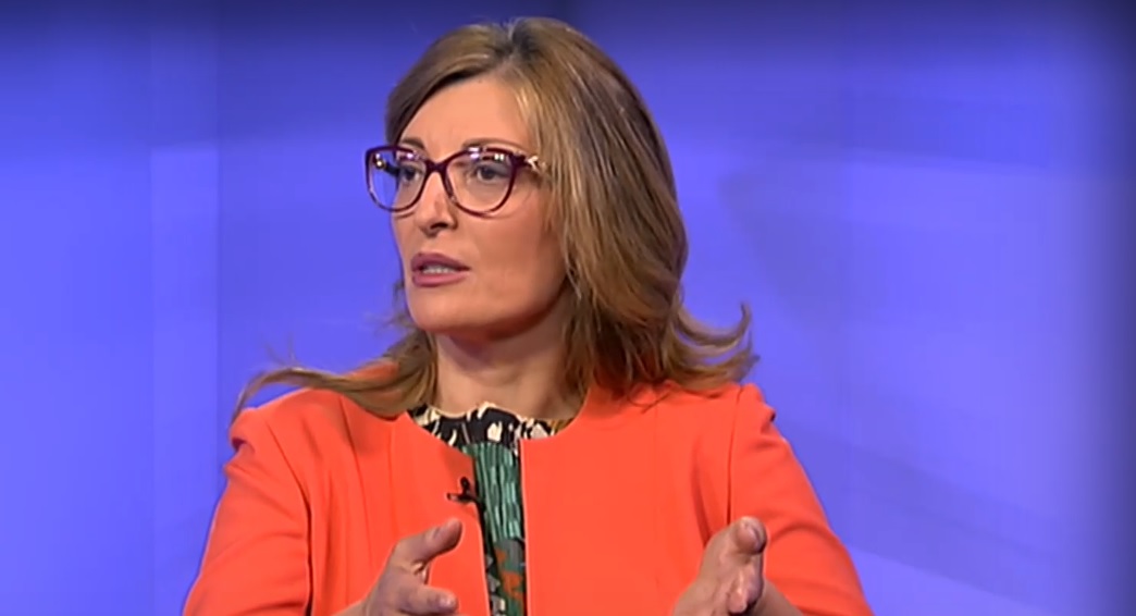 Екатерина Захариева: Позицията да направим коалиция с ДПС и "Възраждане" е абсолютно безпринципна