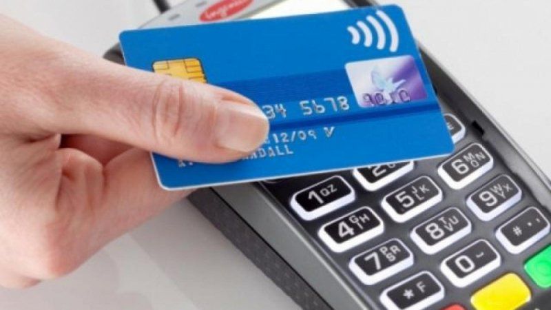 Задържаха семейство, изтеглило онлайн кредити за около 90 000 лв. от името на свои познати