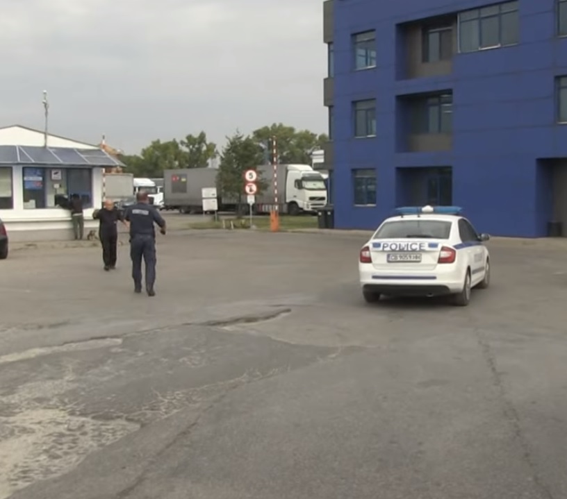 Фирма, сочена от ФСБ за взрива в Крим, има склад в Русе