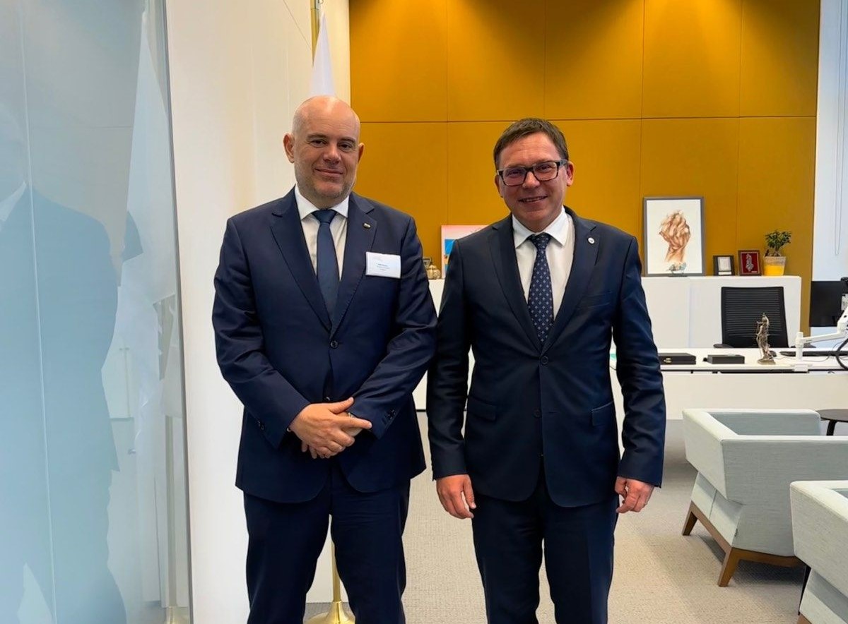 Главният прокурор Иван Гешев се срещна в Хага с президента на Евроюст Ладислав Хамран