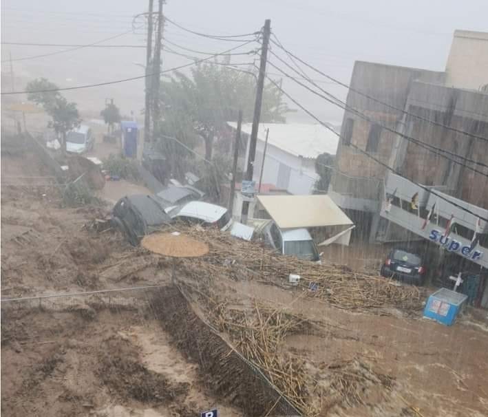 Потоп на остров Крит, има загинал (ВИДЕО)